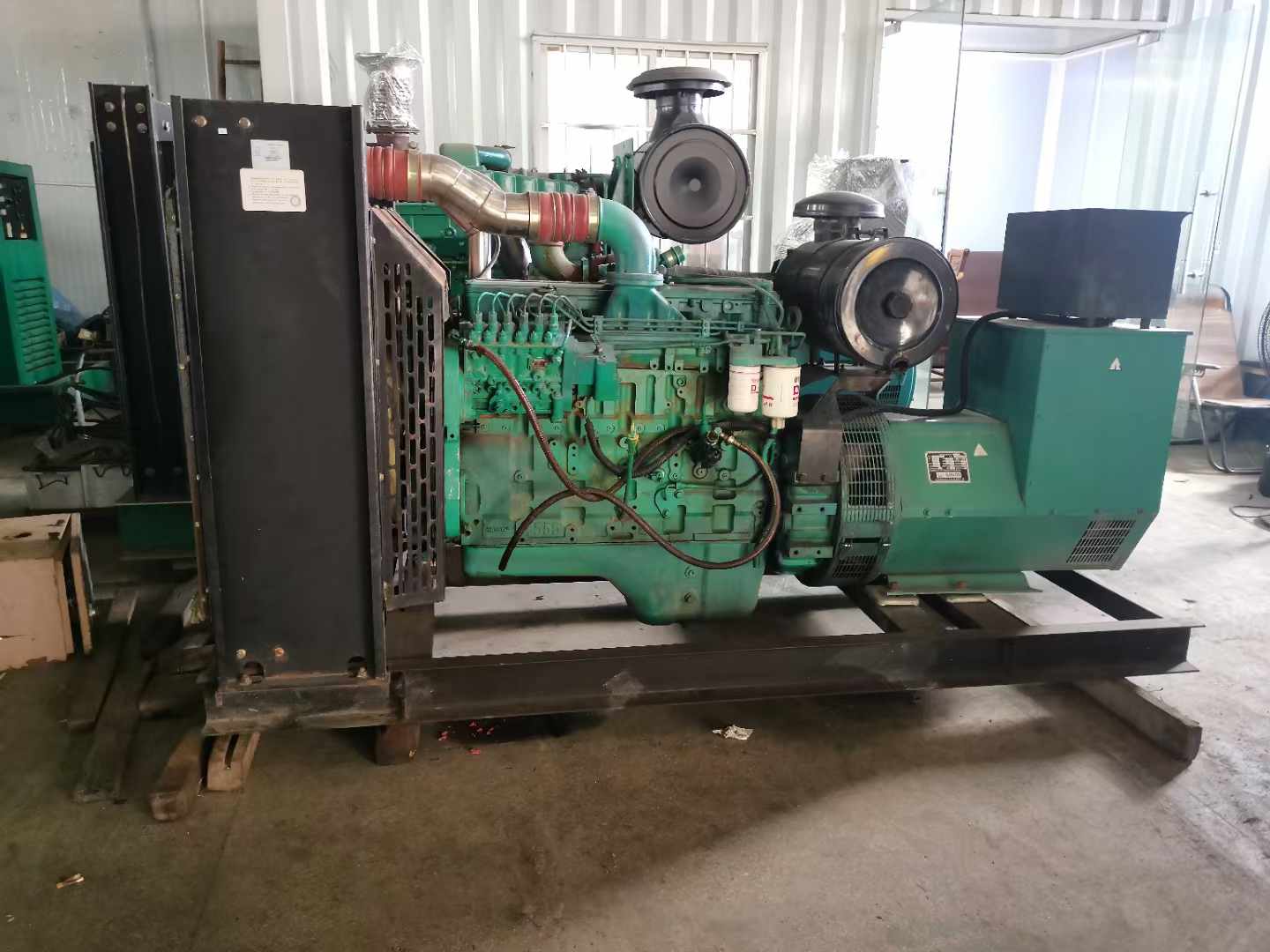 昌黎发电机租赁如何确定电缆的承载电流是否在安全范围内？