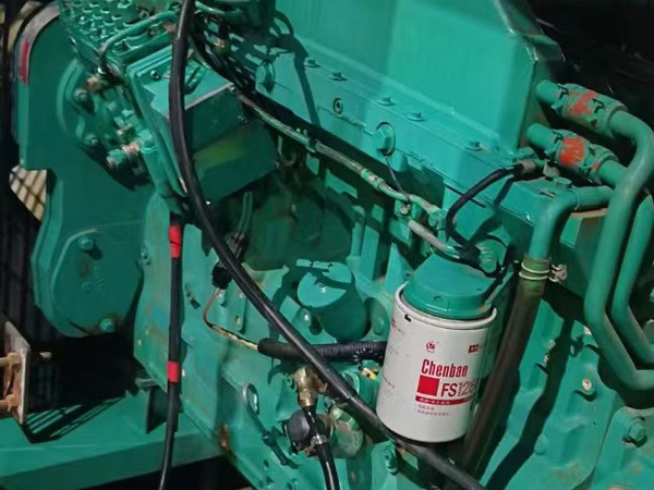 昌黎如何确定新的发电机组控制系统是否与原系统兼容？