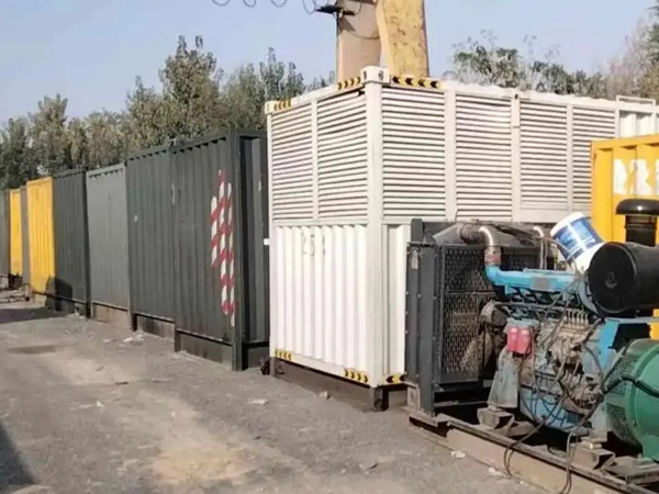 昌黎200KW柴油发电机机组每小时油耗是多少？